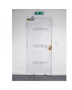 Flammhemmender Türschutz mit Lasche