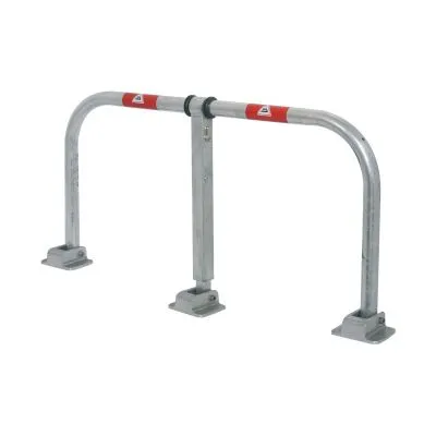 Parkplatzsperrbügel umlegbar, mit Profilzylinderschloss Ent- und Verriegelung außerhalb der Schmutzzone Parkplatzsperrbügel umlegbar, mit Profilzylinderschloss Ent- und Verriegelung außerhalb der Schmutzzone