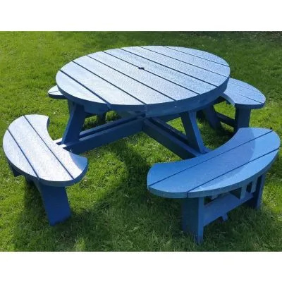 Picknicktisch aus recyceltem Kunststoff Picknicktisch aus recyceltem Kunststoff