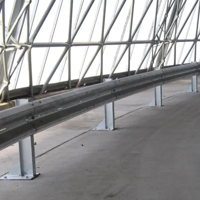 Armco - Gebogene Leitplanke