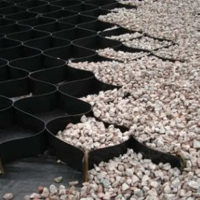 Wurzelschutz-Kiespflastersystem Wurzelschutz-Kiespflastersystem